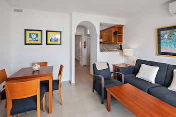 Ramada Hotel & Suites By Wyndham Costa Del Sol