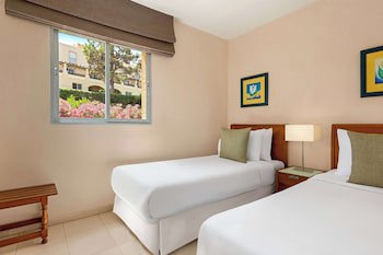 Ramada Hotel & Suites By Wyndham Costa Del Sol