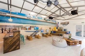 Ramada Hotel & Suites By Wyndham Costa Del Sol