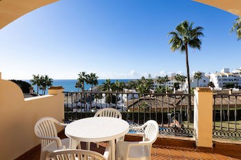 Ramada Hotel & Suites By Wyndham Costa Del Sol