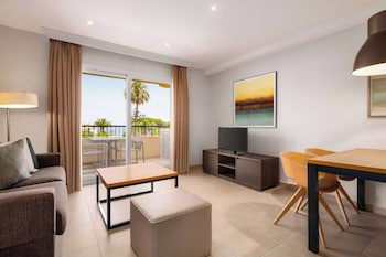 Ramada Hotel & Suites By Wyndham Costa Del Sol