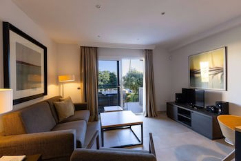Ramada Hotel & Suites By Wyndham Costa Del Sol