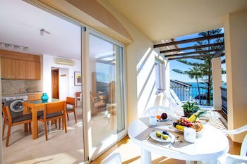 Ramada Hotel & Suites By Wyndham Costa Del Sol
