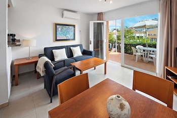 Ramada Hotel & Suites By Wyndham Costa Del Sol