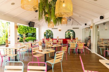 Ramada Hotel & Suites By Wyndham Costa Del Sol