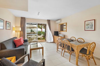 Ramada Hotel & Suites By Wyndham Costa Del Sol