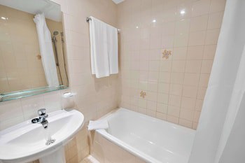 Ramada Hotel & Suites By Wyndham Costa Del Sol