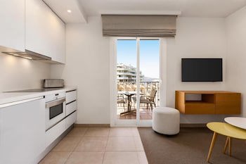 Ramada Hotel & Suites By Wyndham Costa Del Sol