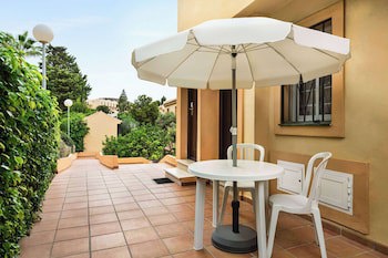 Ramada Hotel & Suites By Wyndham Costa Del Sol