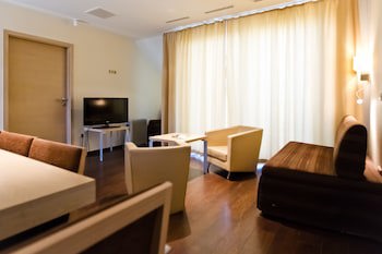 Echo Residence All Suite Hotel