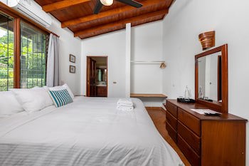 Bahia Esmeralda