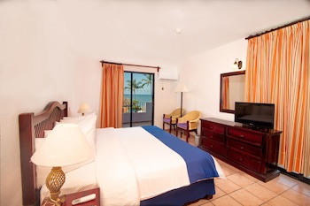 Grand Decameron Los Cabos, A Trademark All-Inclusive Resort