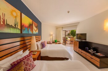Grand Decameron Los Cabos, A Trademark All-Inclusive Resort