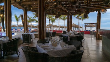 Grand Decameron Los Cabos, A Trademark All-Inclusive Resort