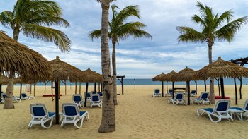Grand Decameron Los Cabos, A Trademark All-Inclusive Resort
