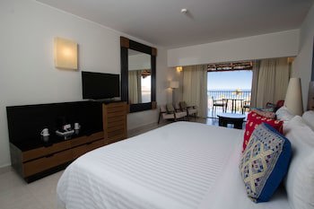 Grand Decameron Los Cabos, A Trademark All-Inclusive Resort