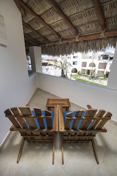 Grand Decameron Los Cabos, A Trademark All-Inclusive Resort