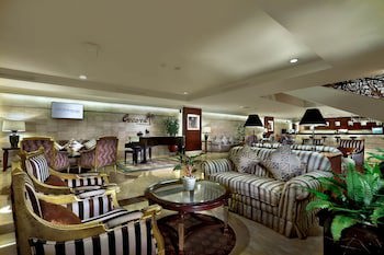 Aston Tropicana