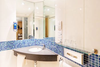 Holiday Inn Express Dundee, An Ihg Hotel