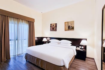 Ramada Hotel & Suites by Wyndham Ajman galeri fotoğrafı