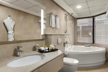 Ramada Hotel & Suites by Wyndham Ajman galeri fotoğrafı