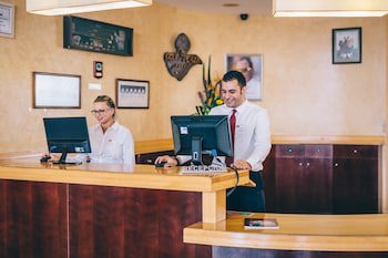Grand Muthu Golf Plaza Hotel