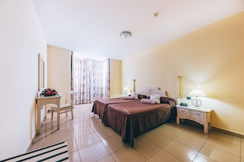 Grand Muthu Golf Plaza Hotel