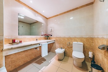 Grand Muthu Golf Plaza Hotel