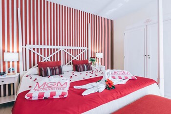 Grand Muthu Golf Plaza Hotel