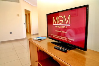 Grand Muthu Golf Plaza Hotel