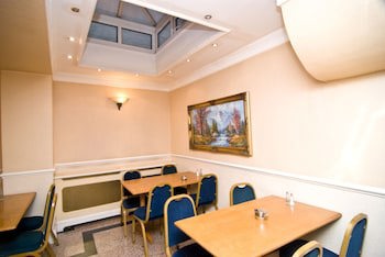 Alexandra Hotel