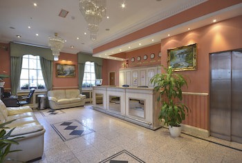 Alexandra Hotel