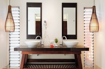 Fiji Hideaway Resort And Spa