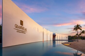 Grand Class At Grand Velas All Inclusive - Adults Only