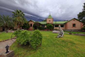 Canyon Lodge