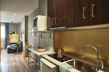 Ainb Las Ramblas Colon Apartments