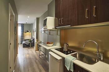 Ainb Las Ramblas Colon Apartments