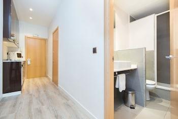 Ainb Las Ramblas Colon Apartments