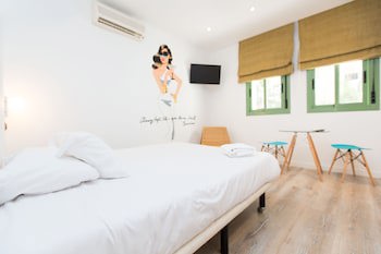 Ainb Las Ramblas Colon Apartments