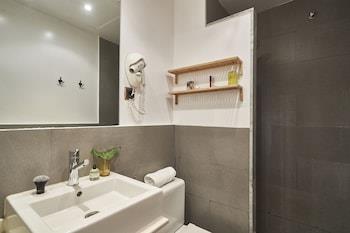 Ainb Las Ramblas Colon Apartments