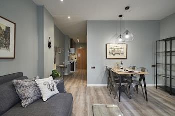 Ainb Las Ramblas Colon Apartments