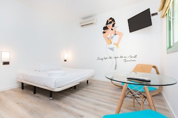 Ainb Las Ramblas Colon Apartments