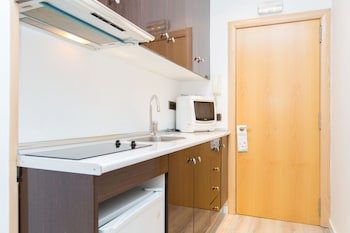 Ainb Las Ramblas Colon Apartments