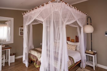 Kalahari Anib Lodge