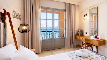 Pedi Beach Hotel fotoğrafı