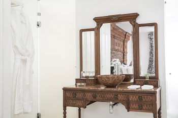 La Mision Hotel Boutique