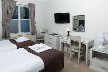 Dog & Bear Hotel