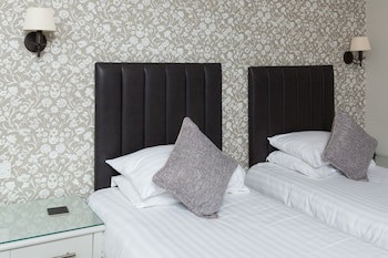 Dog & Bear Hotel