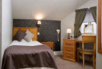 Dog & Bear Hotel