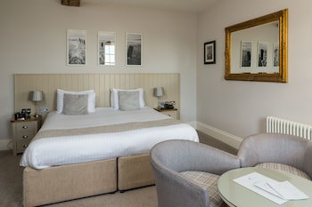Royal Hotel